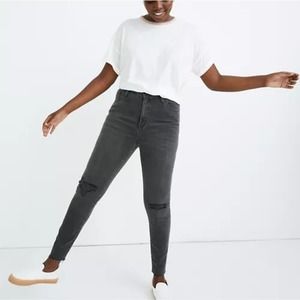 Madewell Curvy High-Rise Skinny Jeans in Black Sea